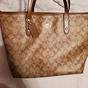 Coach tote purse